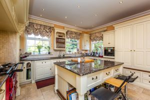 Breakfast Kitchen- click for photo gallery